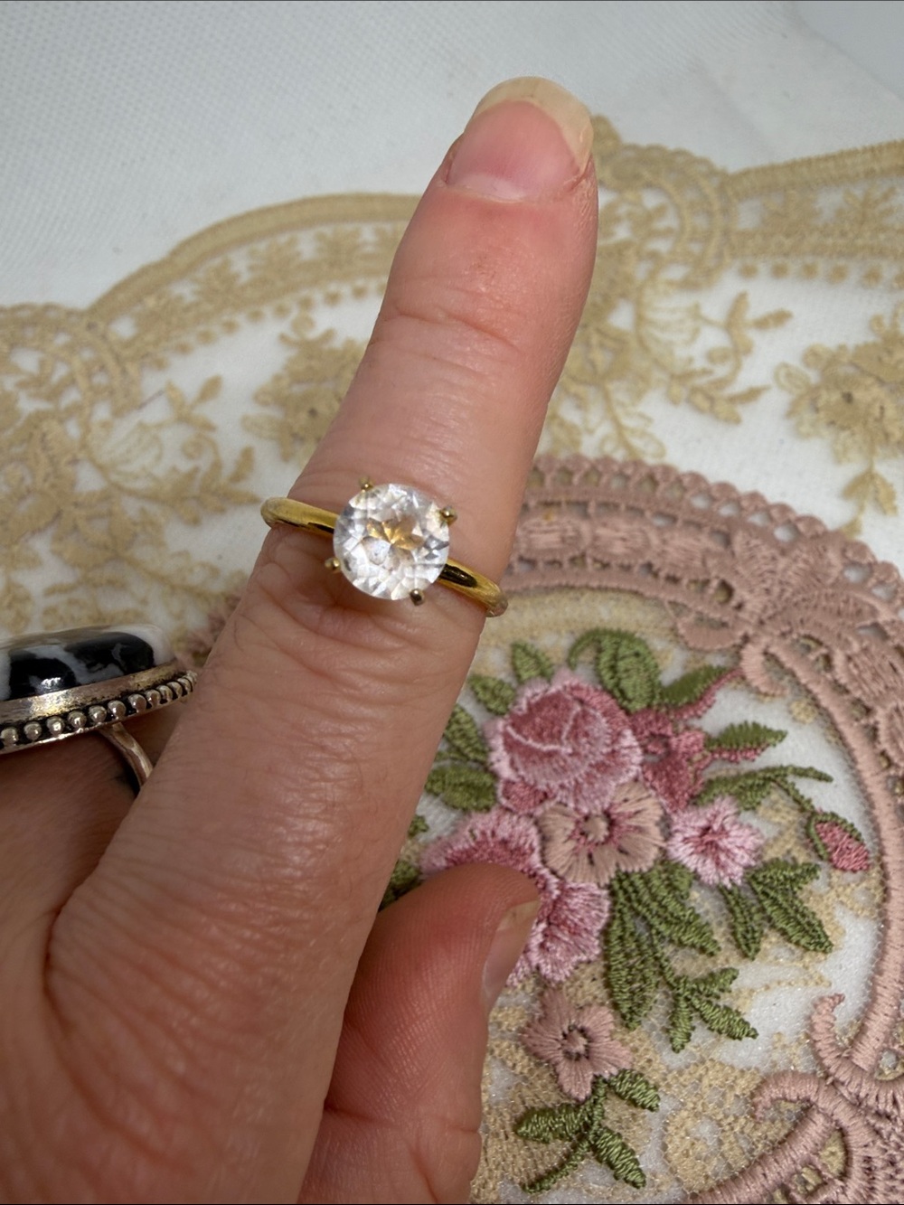 Vintage Uncas Solitaire Ring Sz 7 | Gold Tone | Classic Engagement Style
